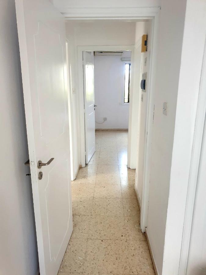 Spacious 2 BR appartment near mall Paphos Exterior foto