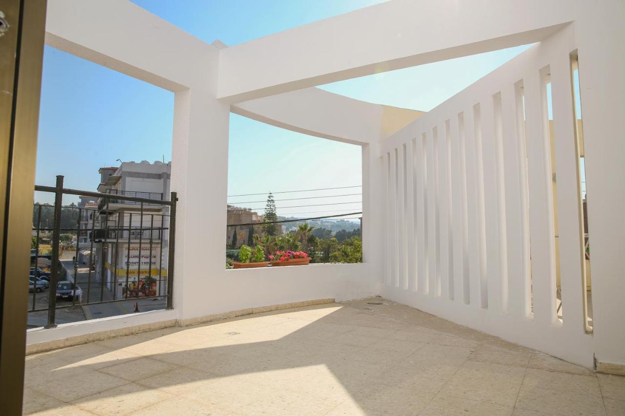 Spacious 2 BR appartment near mall Paphos Exterior foto